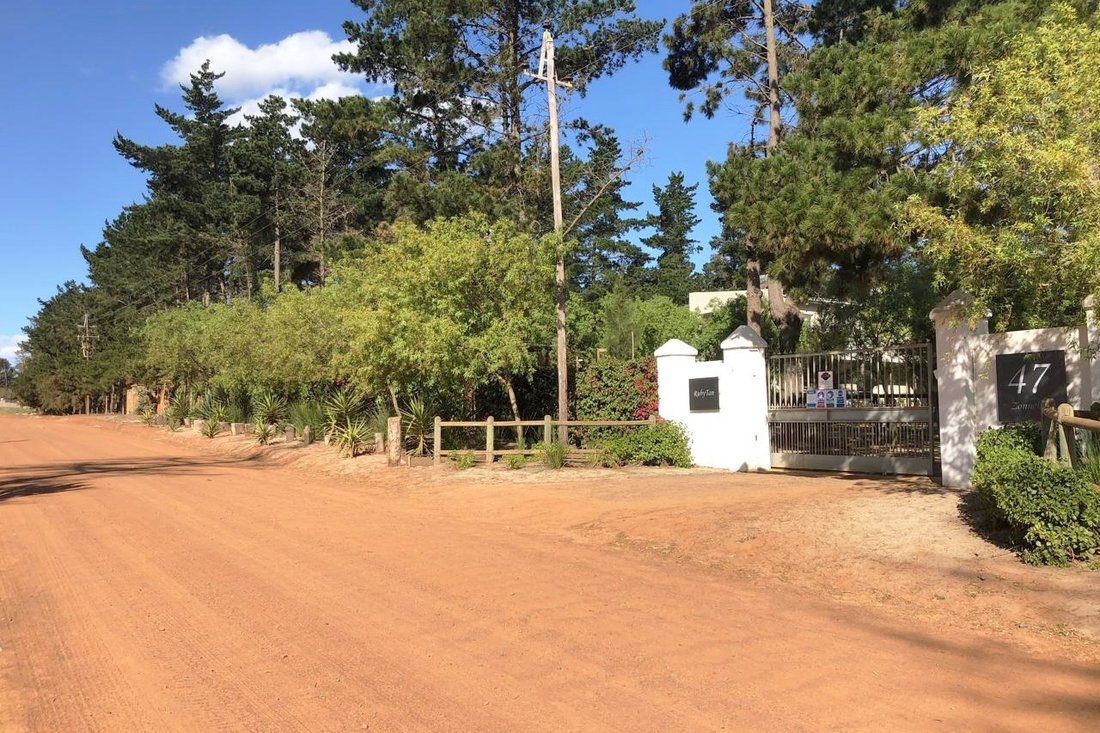 Farm Ranch in Bothasig, Cape Town, South Africa 4 - 18083614