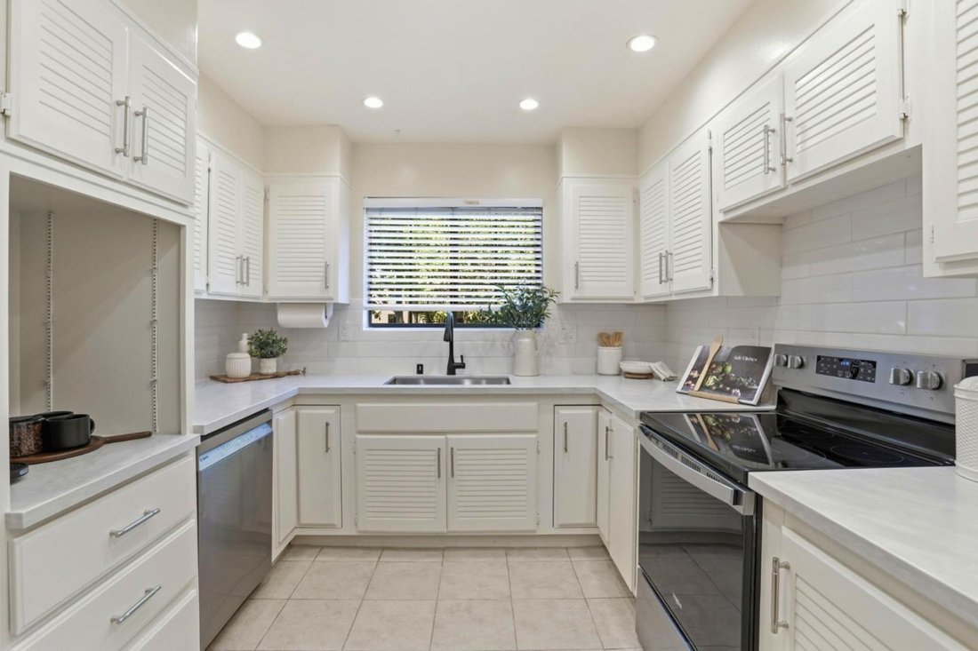 San Jose, California, United States 5 - 18086561