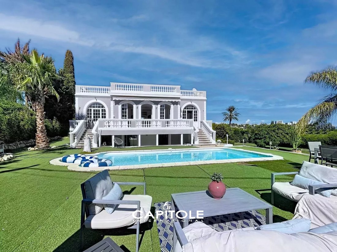 Villa in Saint Maymes-Lauvert, Antibes, France 2 - 18084607