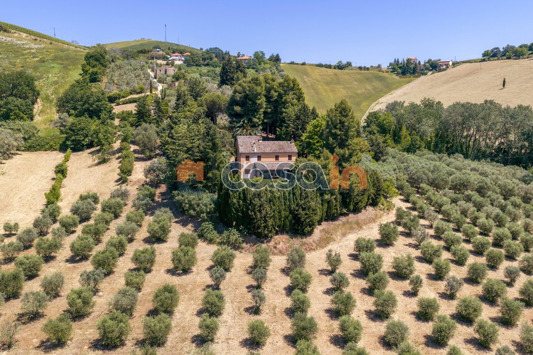 Villa in Acquaviva Picena, Marche, Italy 2 - 17402546