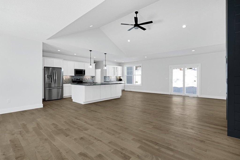 House in Ludlow, Massachusetts, United States 3 - 17211163