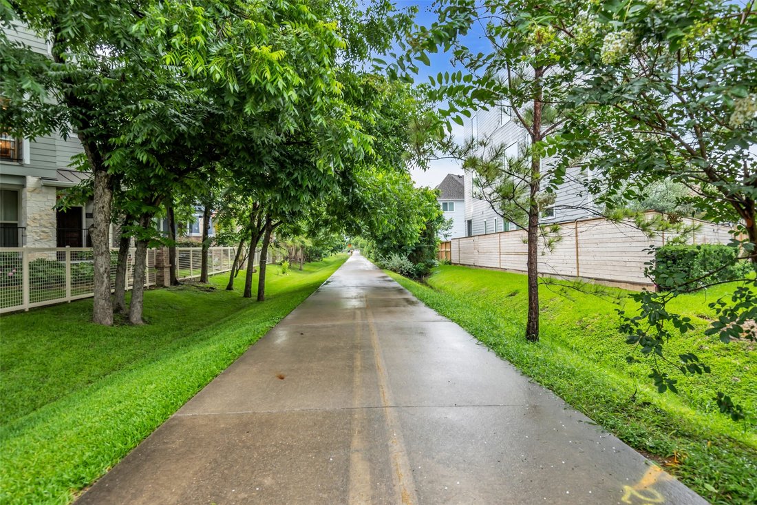 House in Houston, Texas, United States 4 - 18084359