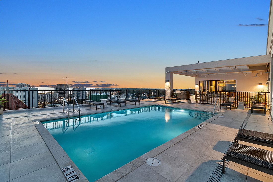 Condo in Sarasota, Florida, United States 2 - 18080872