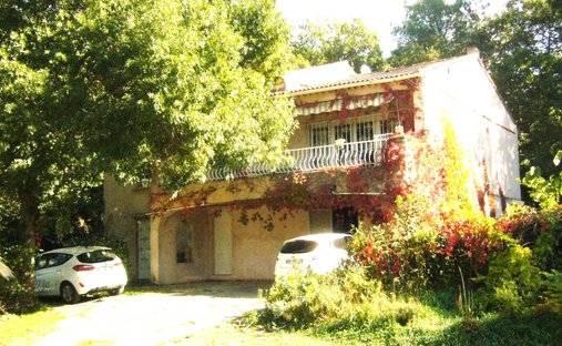 House in Granettes-Jauberte-Sainte Anne, Aix-en-Provence, France 1