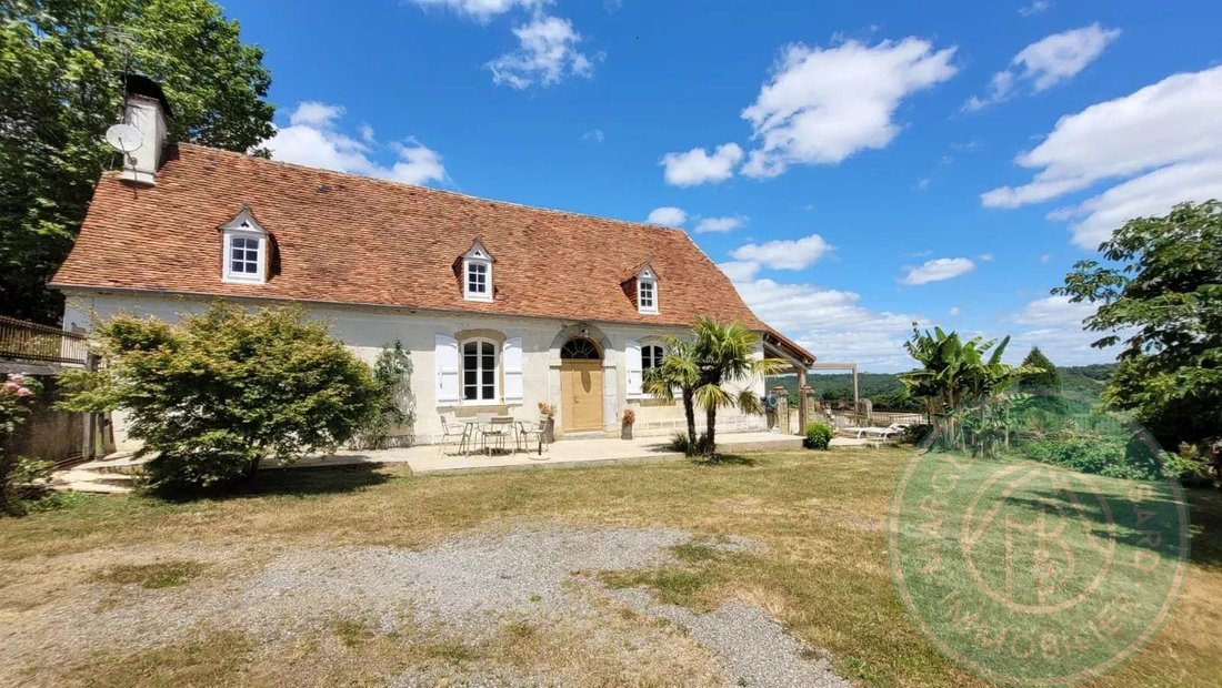 Estate in Lembeye, Nouvelle-Aquitaine, France 2 - 18083062