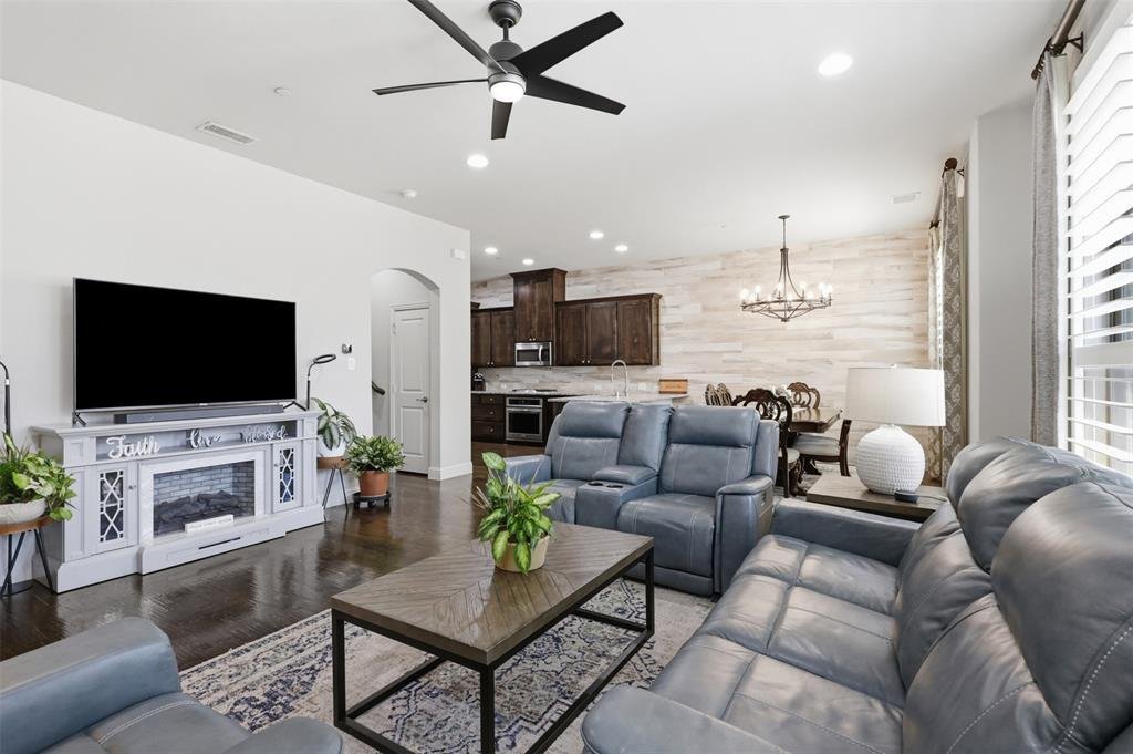 House in Carrollton, Texas, United States 5 - 18082001