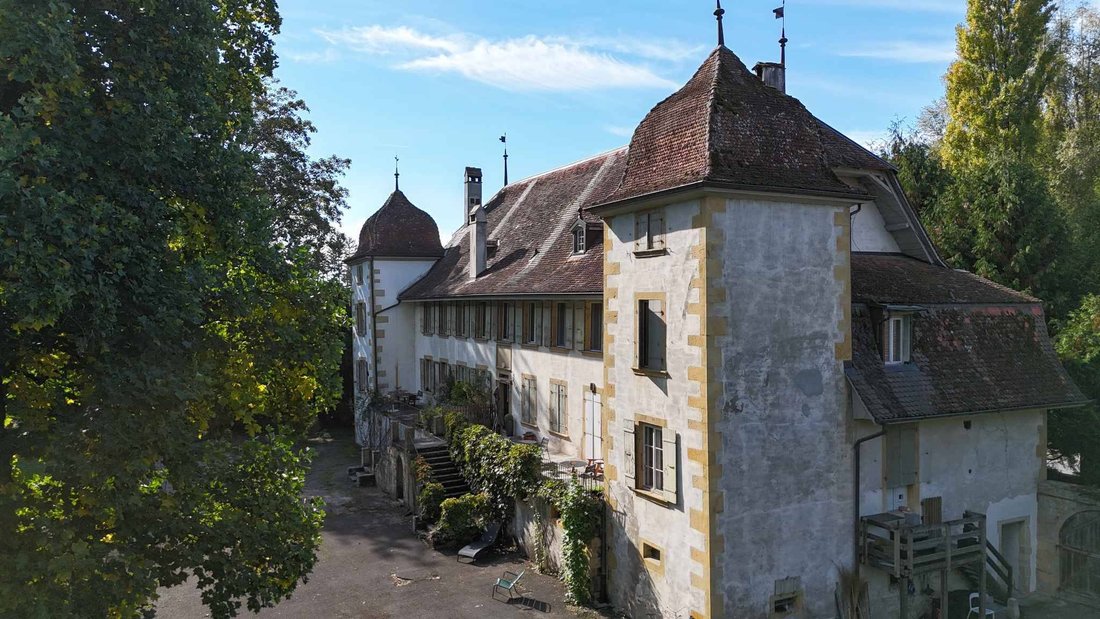 Schloss in Vully-les-Lacs, Waadt, Schweiz 2 - 18081279
