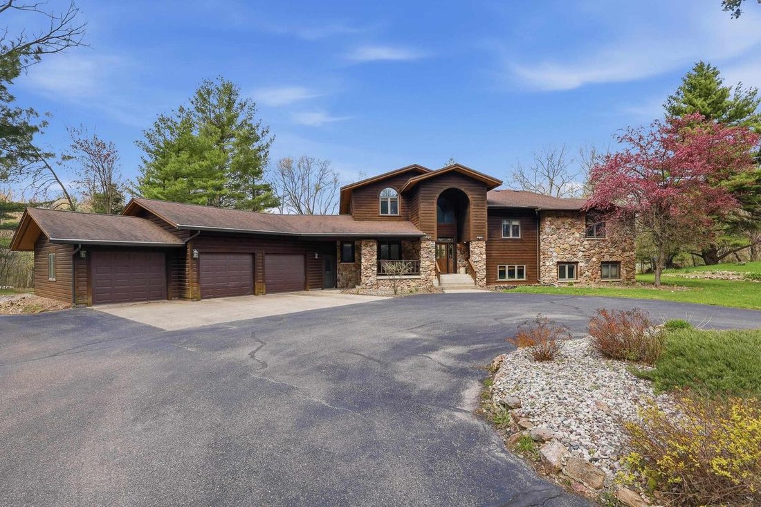 House in Plover, Wisconsin, United States 4 - 18086423