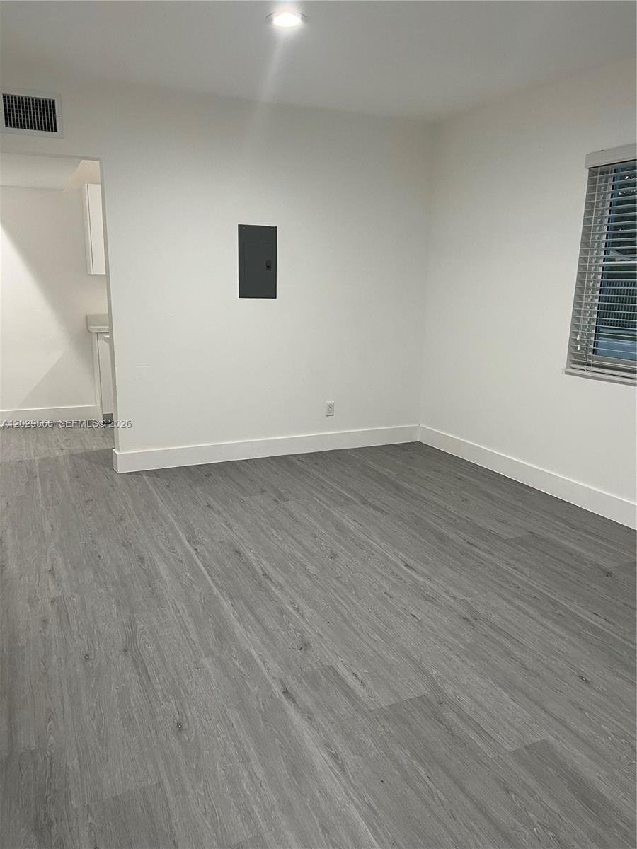 Miami, Florida, United States 4 - 18085529