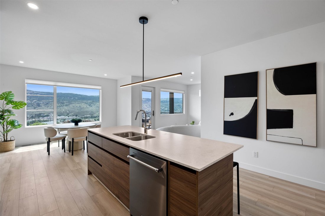 House in Kamloops, British Columbia, Canada 5 - 18086544
