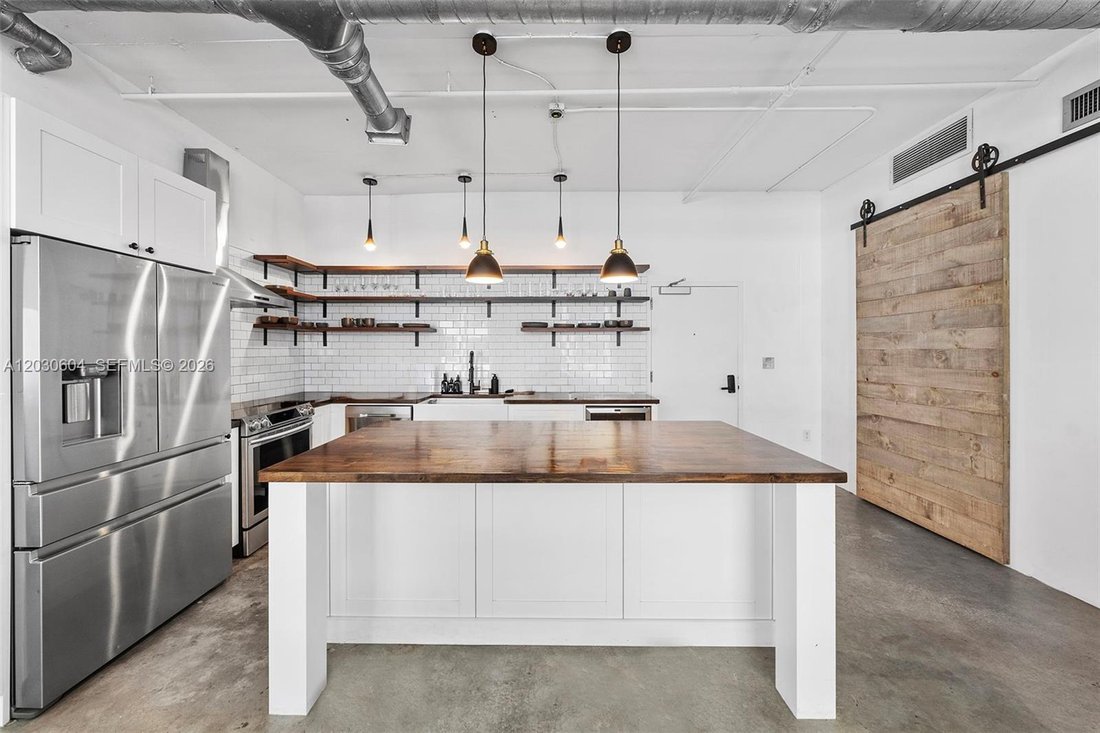 Condo in Miami, Florida, United States 1 - 18082939