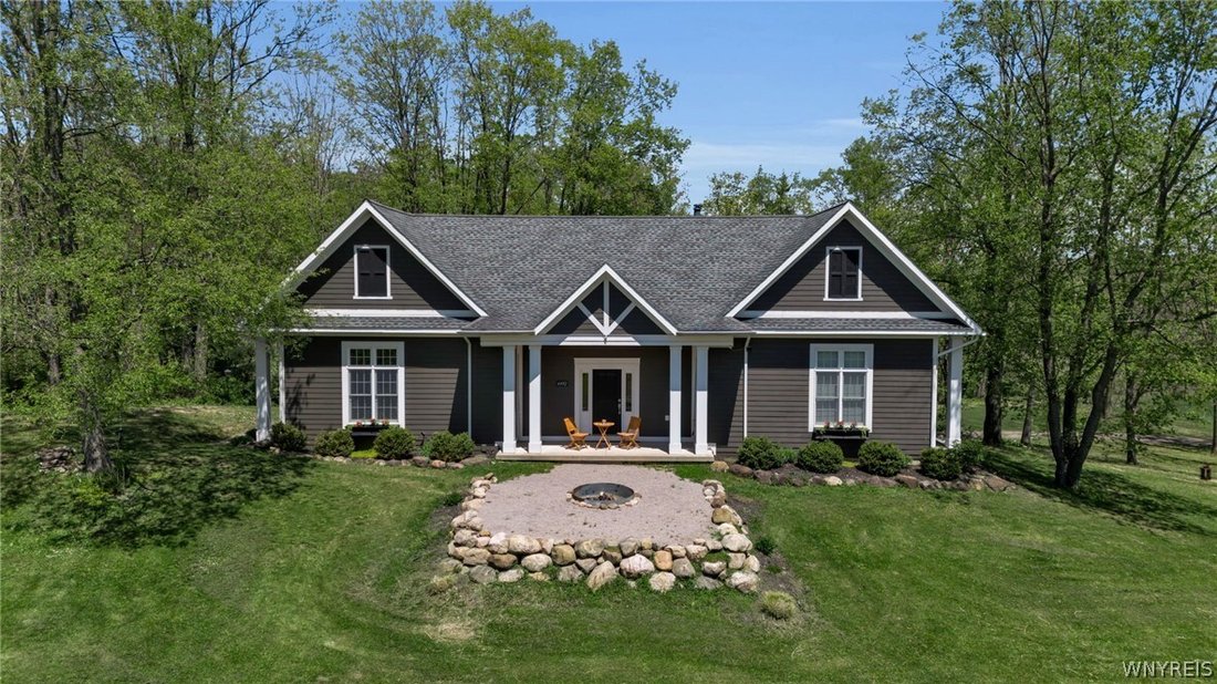 Eden, New York, United States 1 - 18087160