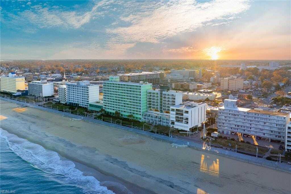 Condo in Virginia Beach, Virginia, United States 1 - 18086367