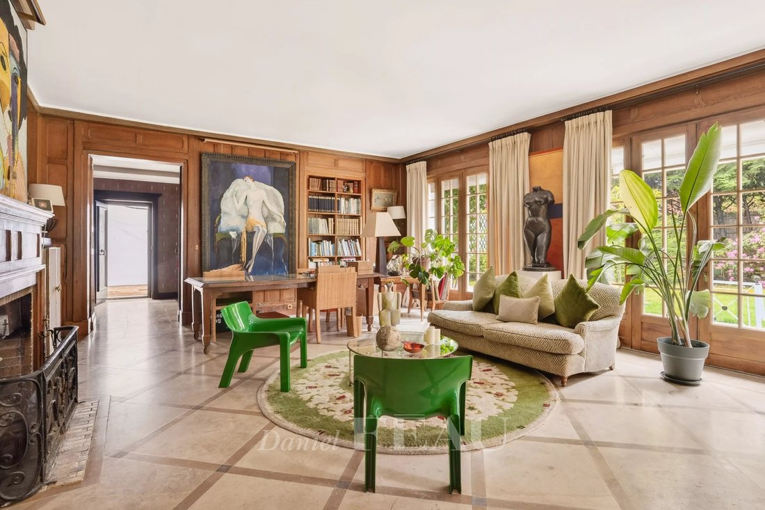 Apartment in Côte Saint Louis, Garches, France 4 - 18083383