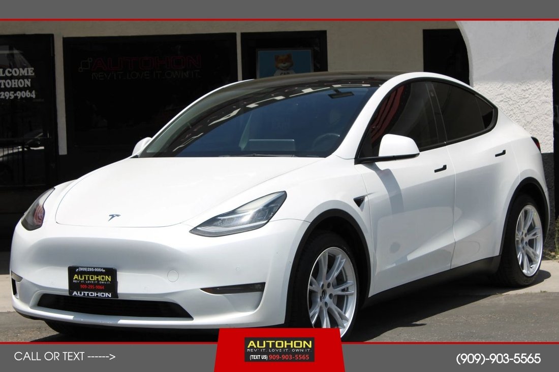 Suv in Fontana, CA, United States 1 - 18083627