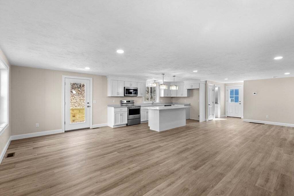 House in Plymouth, Massachusetts, United States 4 - 18080849