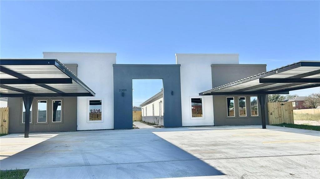 Elsa, Texas, United States 1 - 18084982