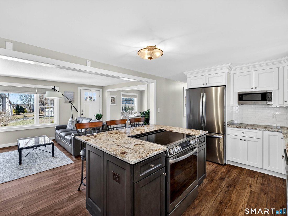 House in Old Saybrook, Connecticut, United States 2 - 18087309