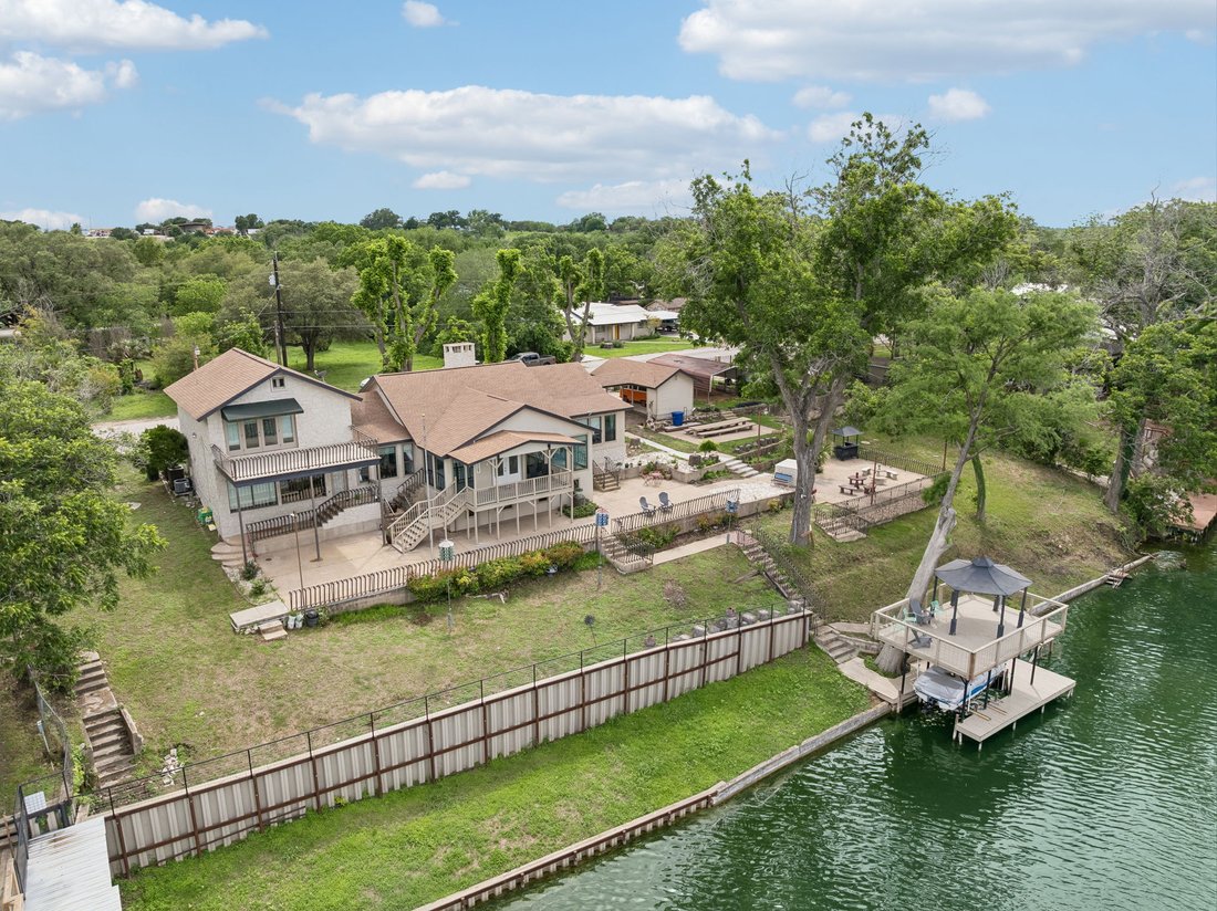 House in Seguin, Texas, United States 2 - 18086069
