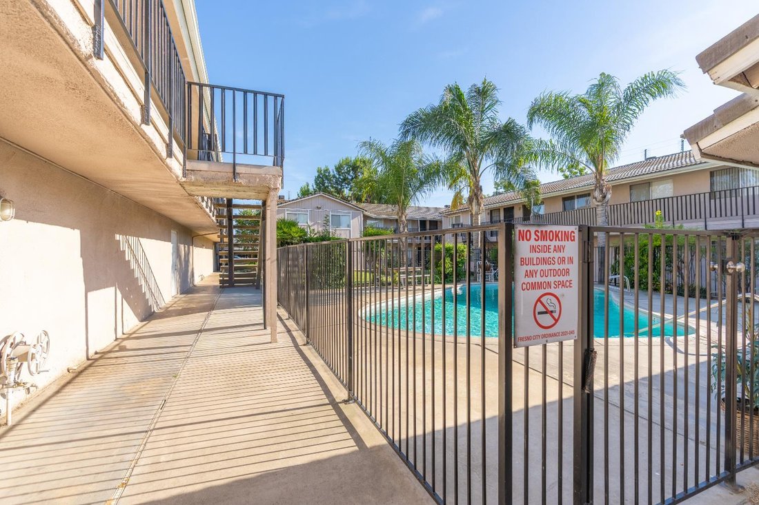 Fresno, California, United States 5 - 18074330