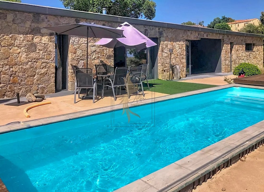 Villa in Centre Ancien, Pertuis, France 2 - 18083251
