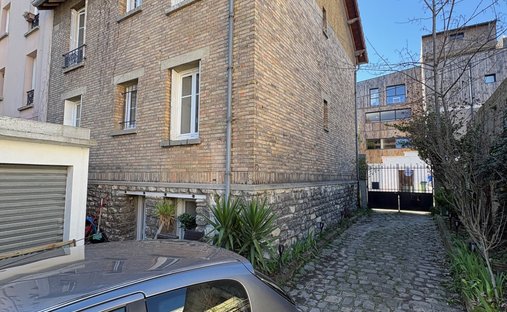 House in Les Sablonnieres, Malakoff, France 1