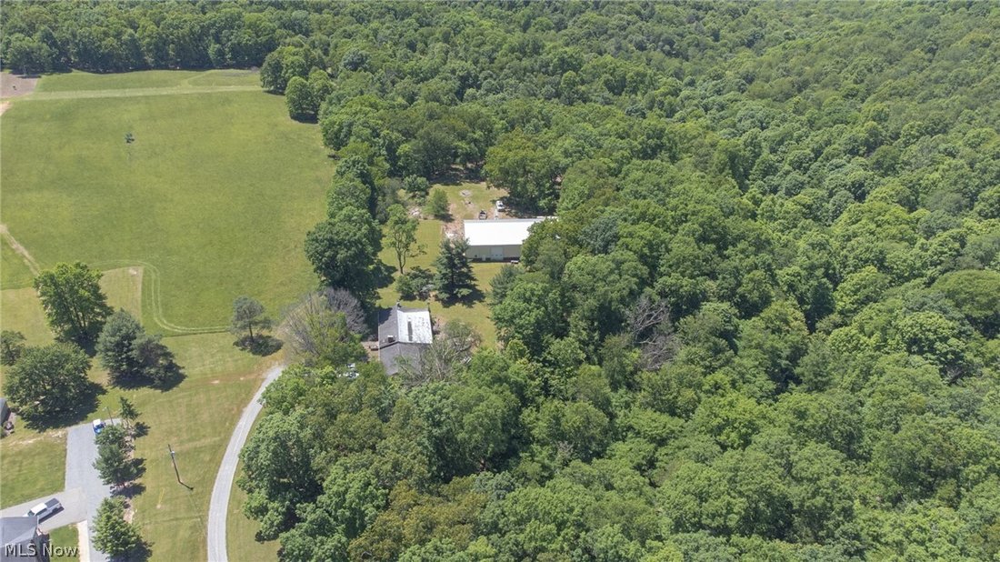 House in Salineville, Ohio, United States 4 - 18088740