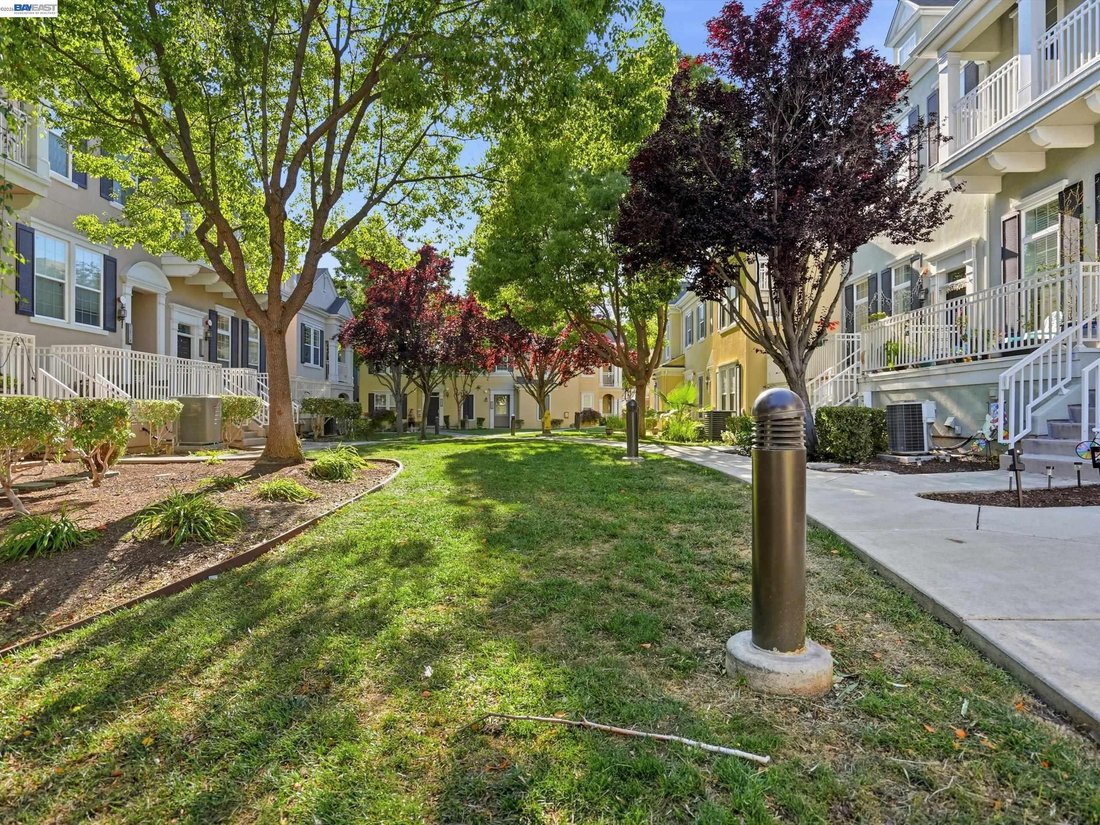 Condo in Dublin, California, United States 5 - 18086694