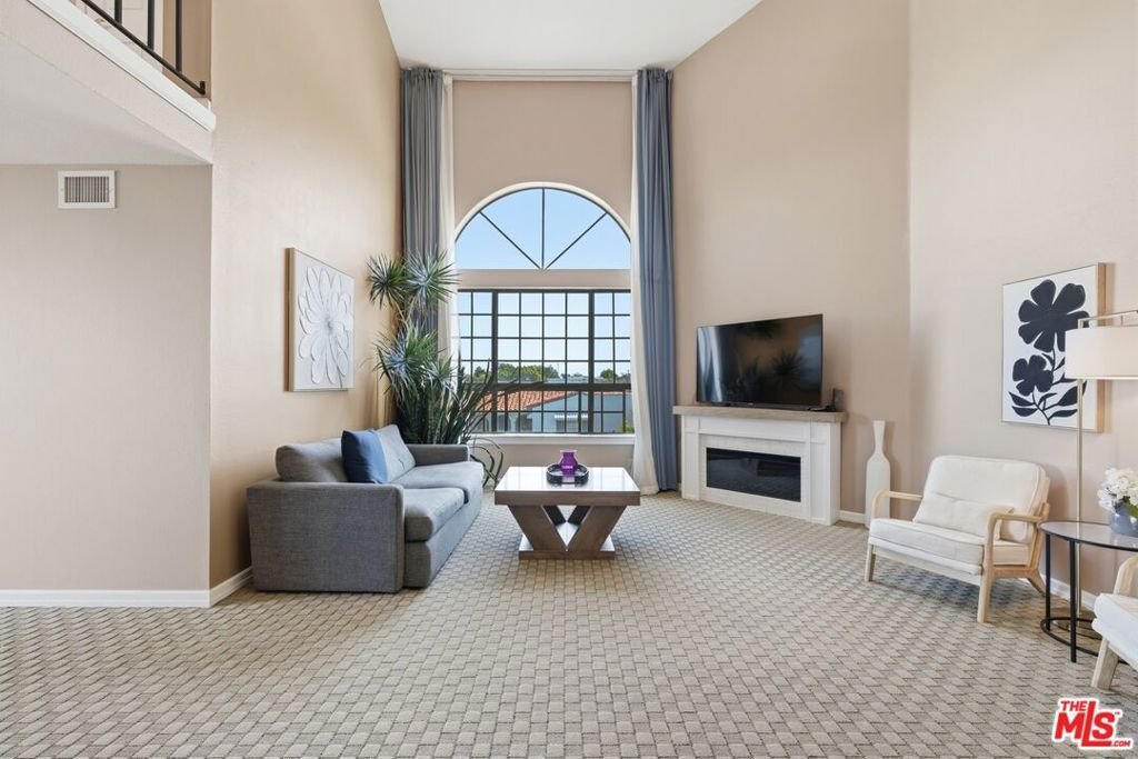 Condo in Los Angeles, California, United States 2 - 18086841