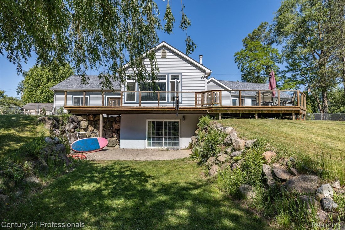 House in Clarkston, Michigan, United States 2 - 18080886