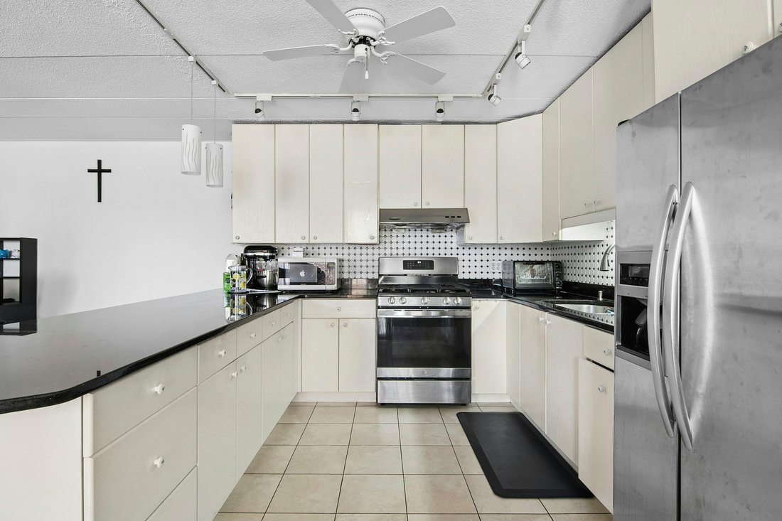 House in New York, New York, United States 4 - 18074851