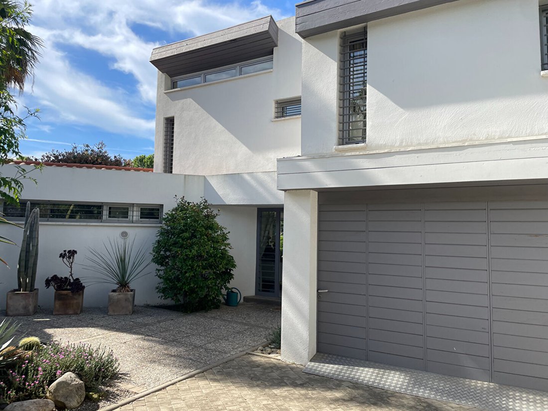 Villa in Saint-Cyprien, Occitania, France 1 - 18083580
