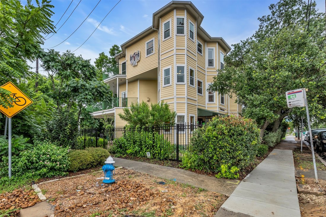 House in Houston, Texas, United States 1 - 18084359