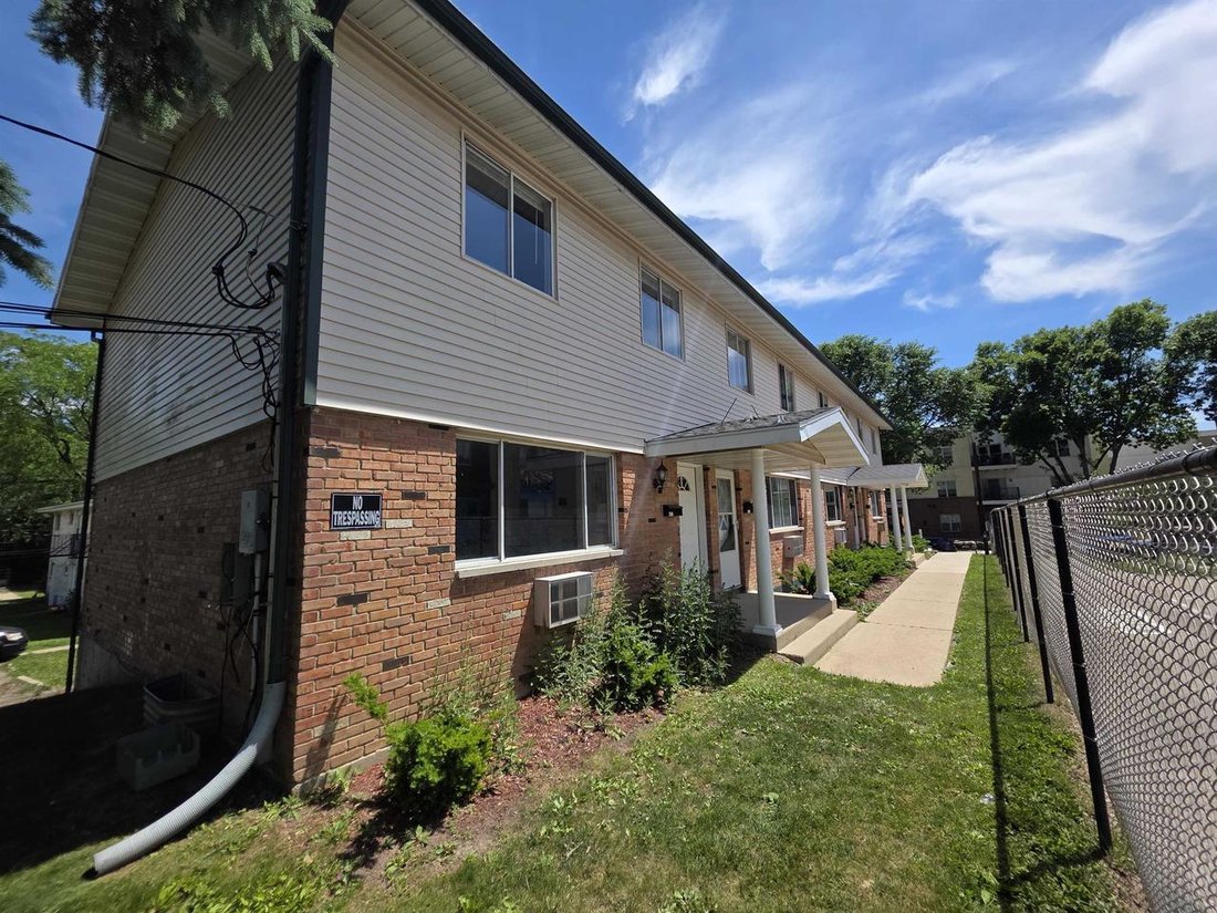 Fitchburg, Wisconsin, United States 1 - 18074714