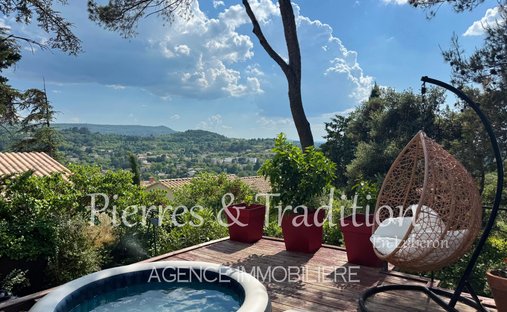 House in Centre Nord, Apt, France 1