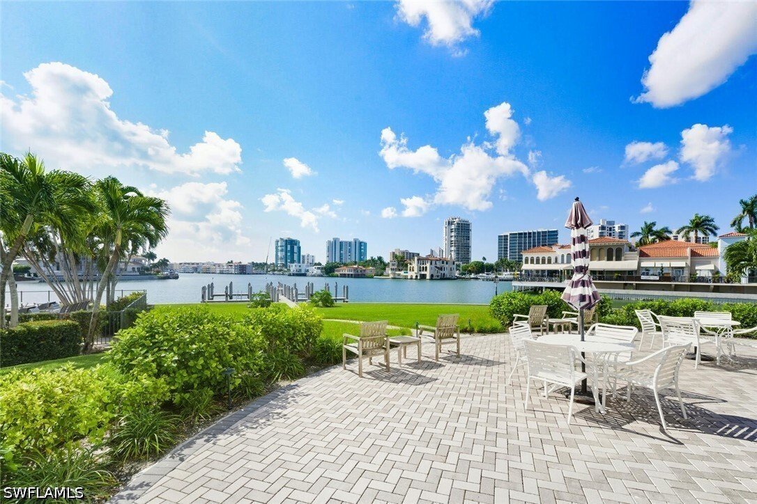 Condo in Naples, Florida, United States 3 - 18088624