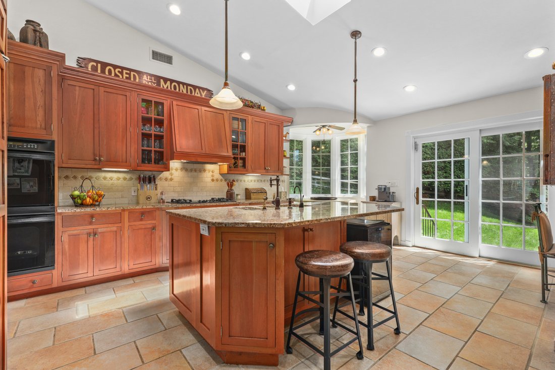 House in Port Chester, New York, United States 4 - 18082795