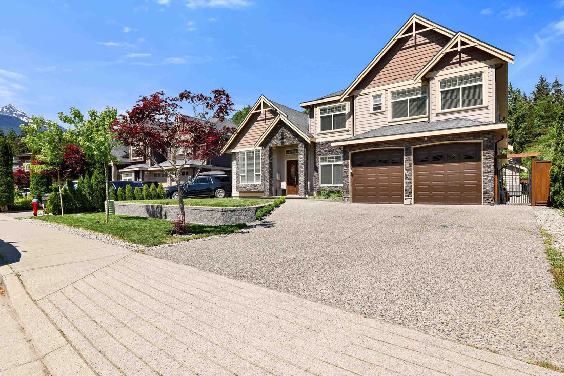House in Squamish, British Columbia, Canada 1 - 18086705
