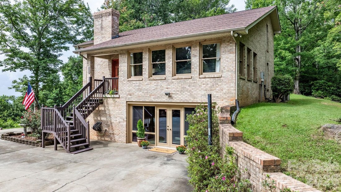 House in Lenoir, North Carolina, United States 1 - 16047839