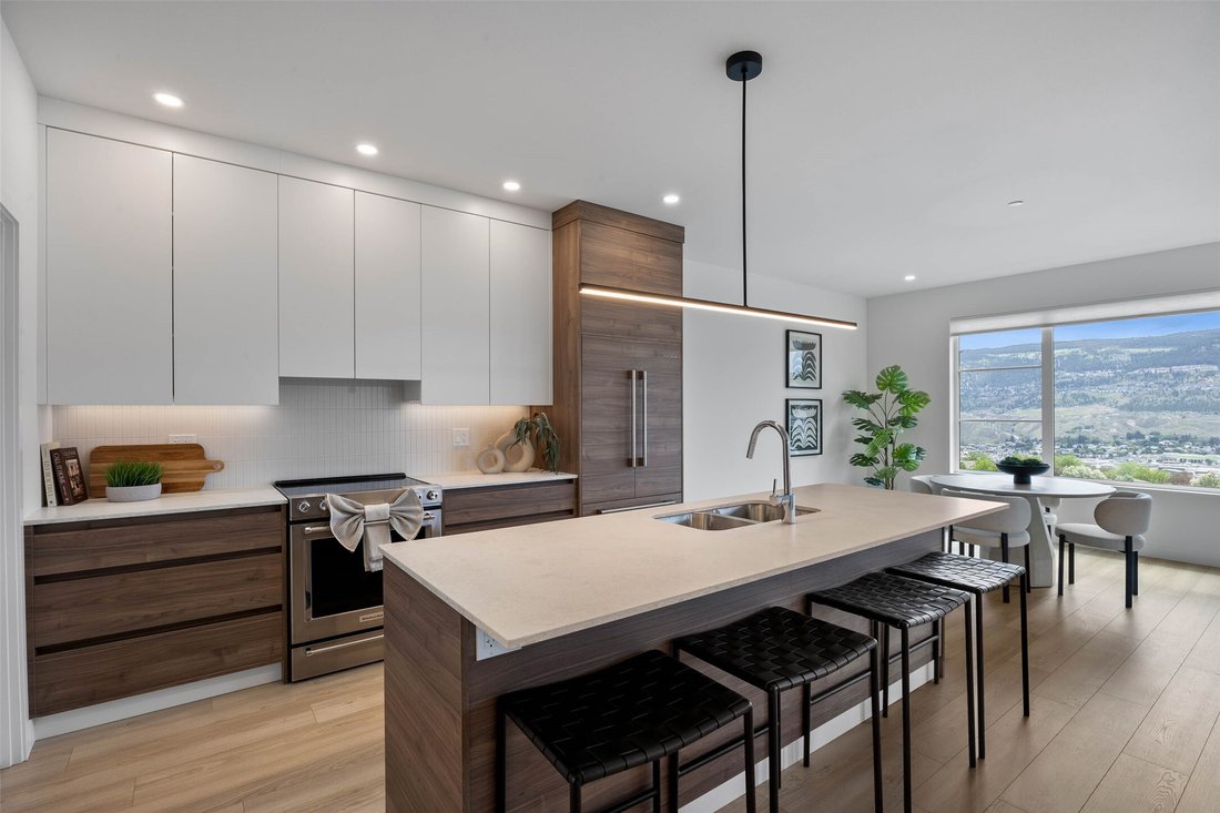 House in Kamloops, British Columbia, Canada 3 - 18086544