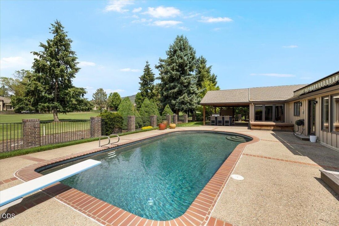 House in Medford, Oregon, United States 3 - 18088396