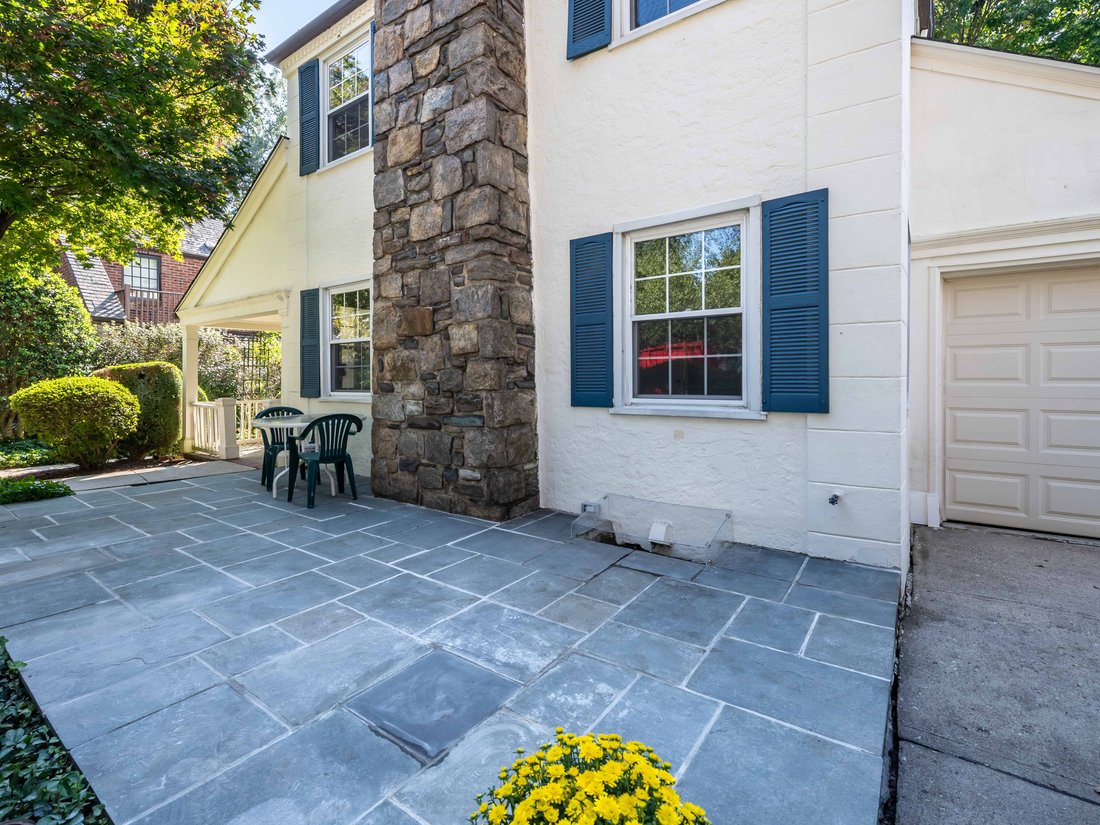 House in Manhasset, New York, United States 3 - 18083267