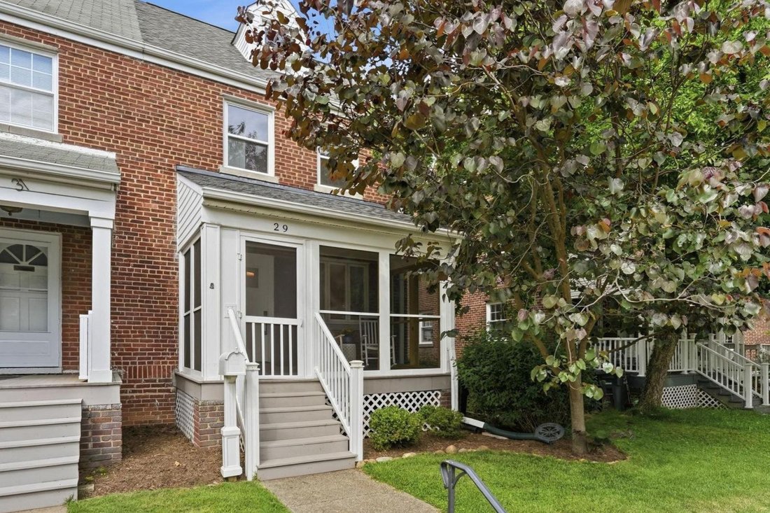House in Arlington, Virginia, United States 2 - 18080866