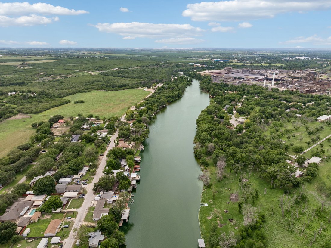 House in Seguin, Texas, United States 5 - 18086069