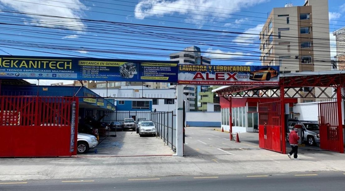Terreno en Quito, Pichincha, Ecuador 1 - 18082756
