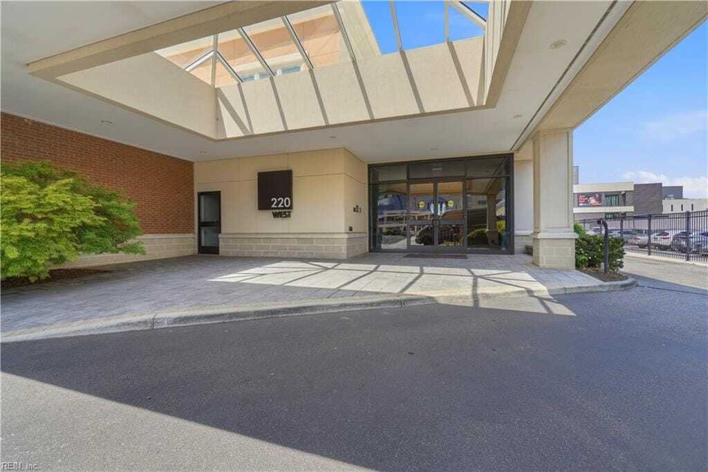 Condo in Norfolk, Virginia, United States 1 - 18082131