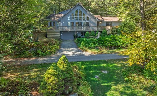 House in Raymond, Maine, United States 1