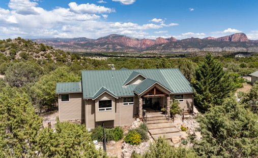 House in New Harmony, Utah, United States 1