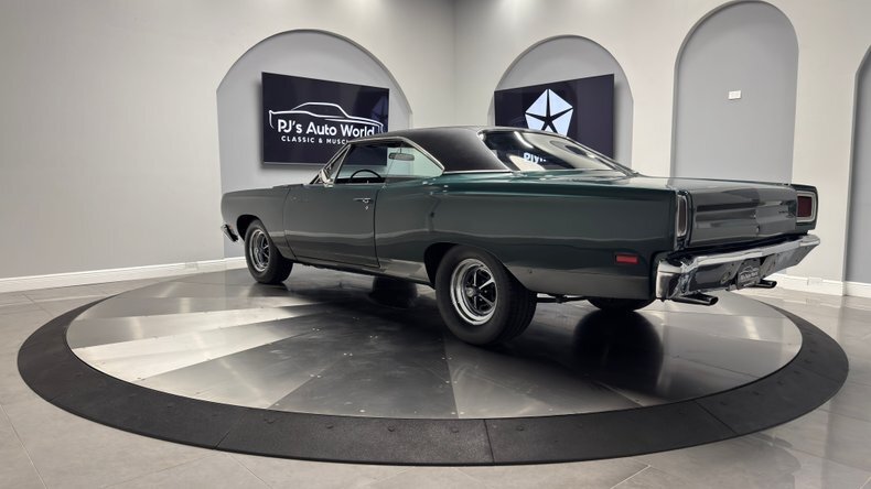 383 V8  4-Speed  Sure-Grip 8 3/4 Rear End! in Clearwater, United States 3 - 18089155