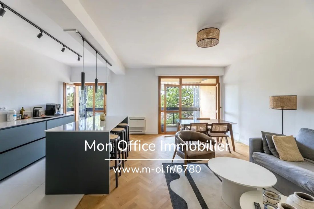 Apartment in Mazarin-Opéra-Bellegarde-Mairie, Aix-en-Provence, France 1 - 18085016